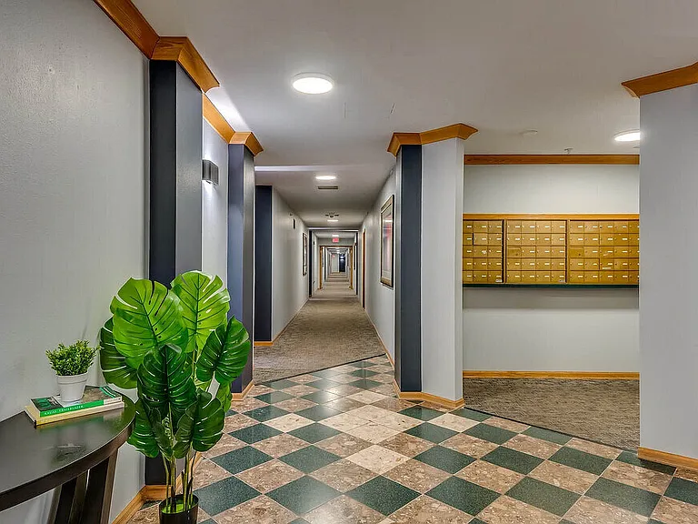 Library Hill Apartments — Photo 37