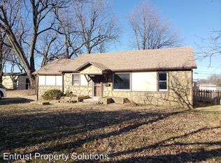 1421 E North St, Springfield, MO 65803
