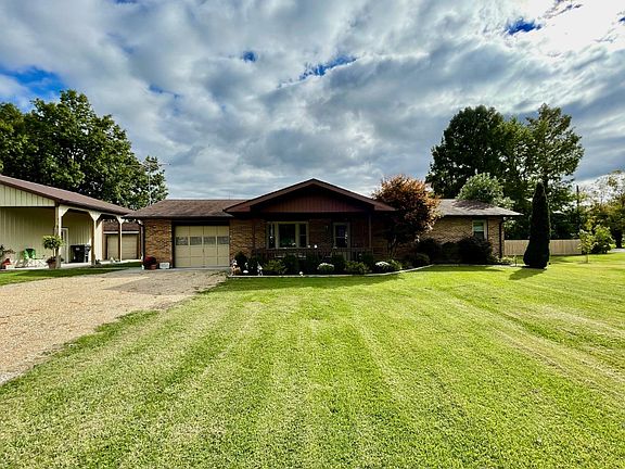 2nd image of 608 Douglas Dr Lot 69