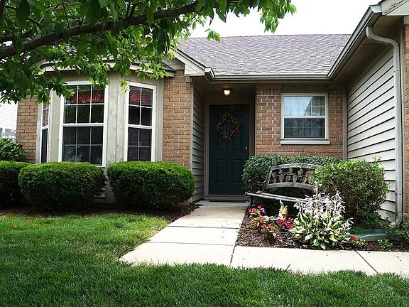 2nd image of 10107 Alexia Dr