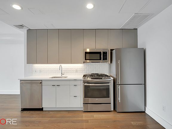 4th image of 155 Attorney St APT 6C