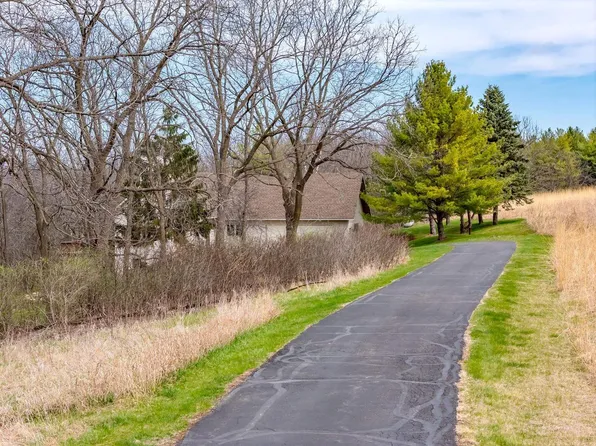 W5721 County Road H, New Glarus, WI 53574