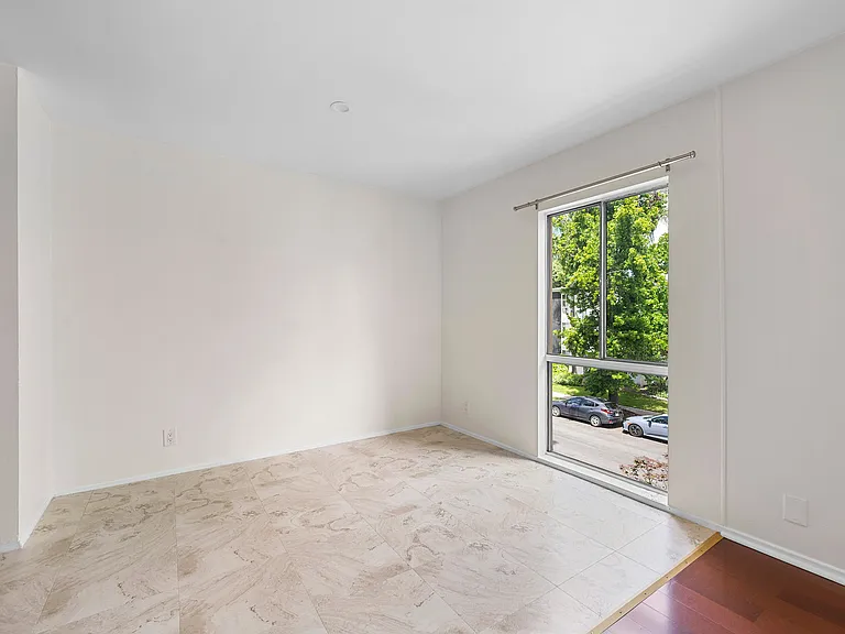 15344 Weddington St #202 — Photo 8