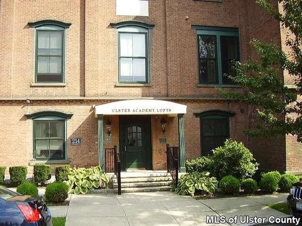 214 W Chestnut St, Kingston, NY 12401