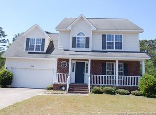 2916 Piney Mountain Dr, Hope Mills, NC 28348
