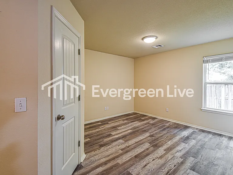 1133 S Craftsman St — Photo 12