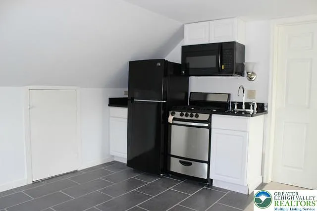 38 W Union Blvd #3 — Photo 12