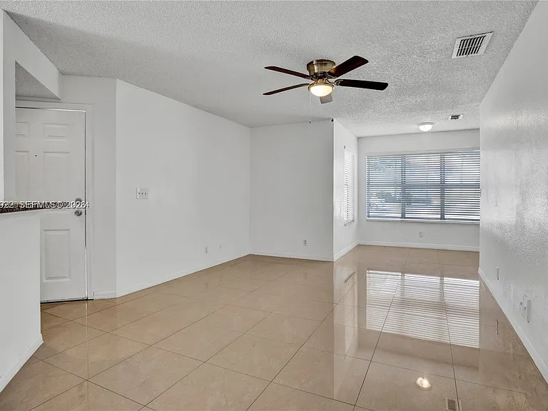 3420 Pinewalk Dr N #717 — Photo 6