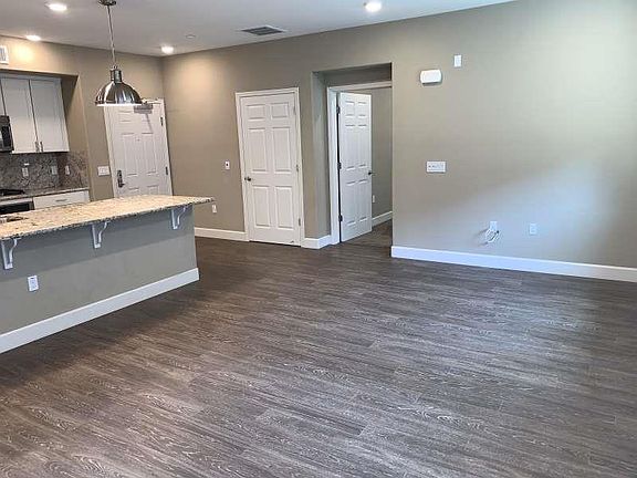 5th image of 1140 Karby Ter Unit 301