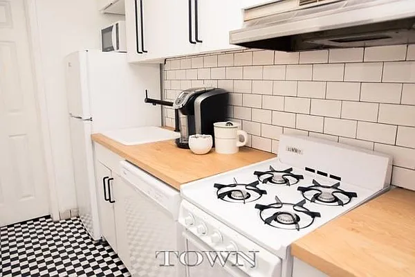 Rented by Town Residential | media 6