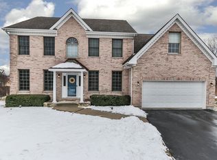 716 Fieldale Ln, Grayslake, IL 60030