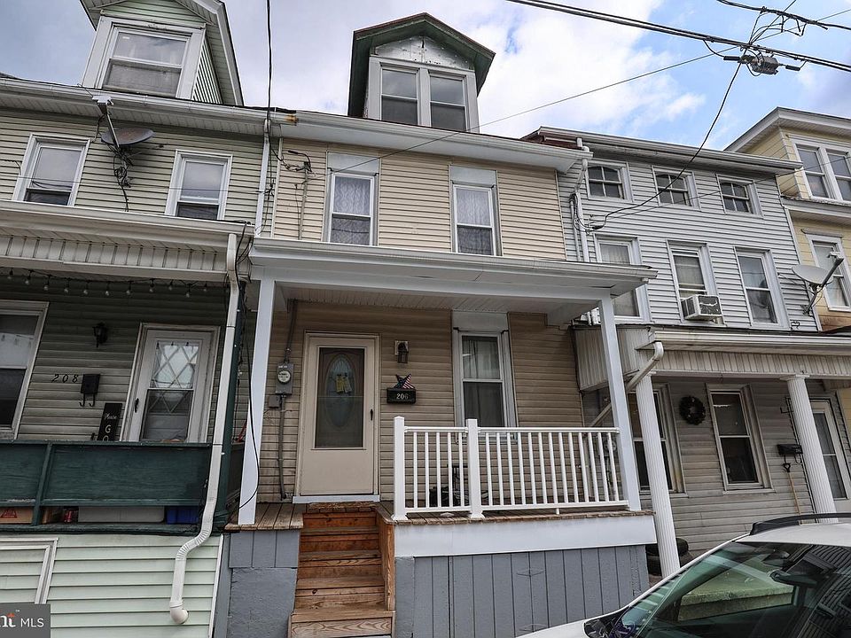 1st image of 206 W Main St