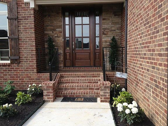 2nd image of 5914 Kentucky Derby Ln