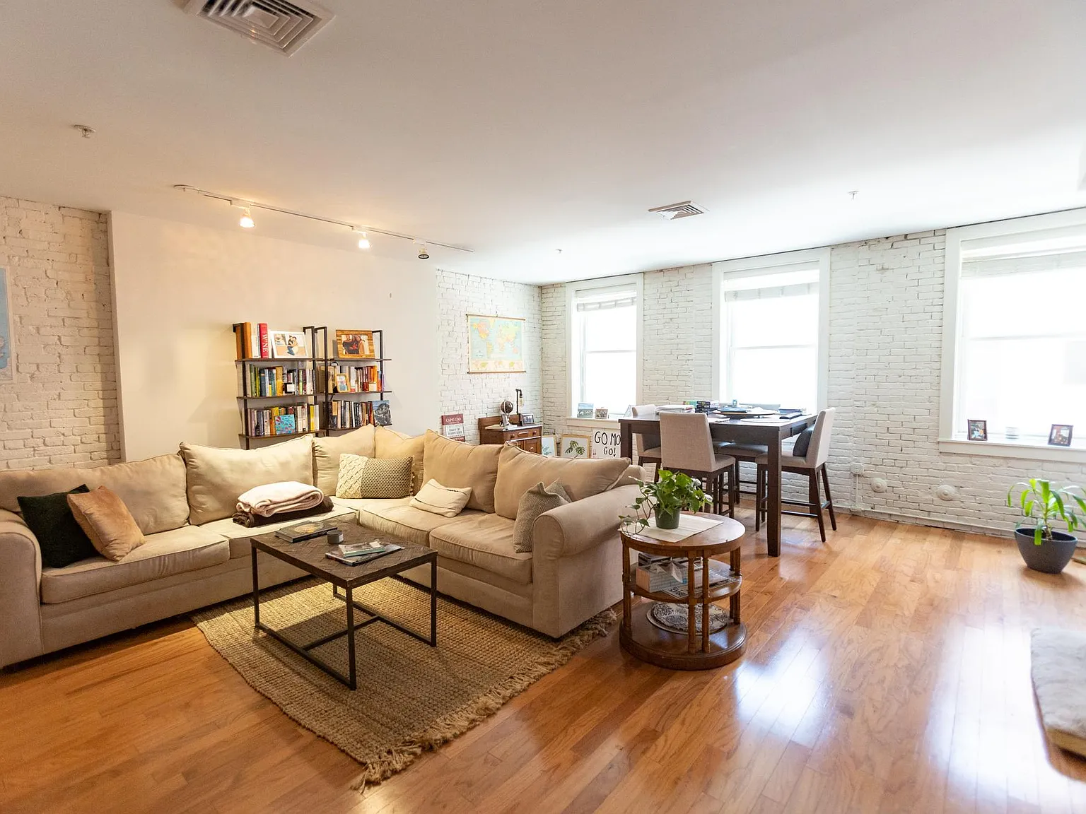 1 bed, 941 sqft, $3,600 — Photo 1