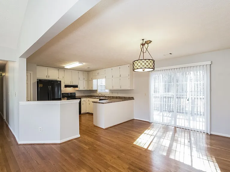 262 Northwind Dr — Photo 4