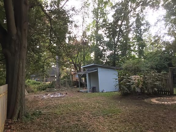 Huge fenced backyard