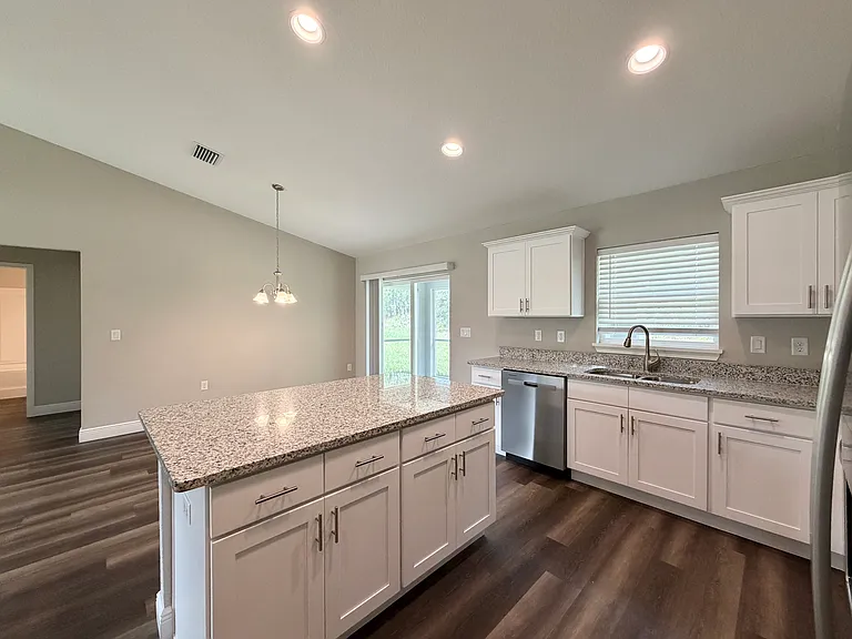 8138 N Dyke Way — Photo 9