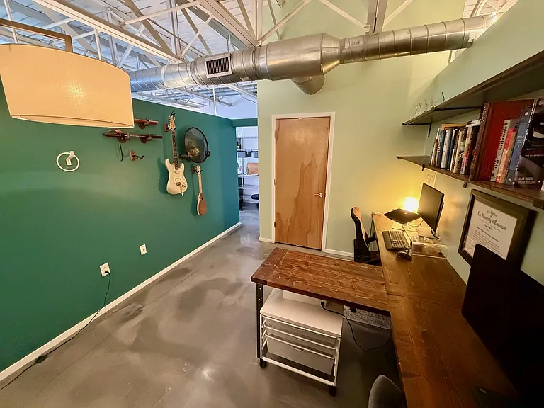Bedroom 2 / Study