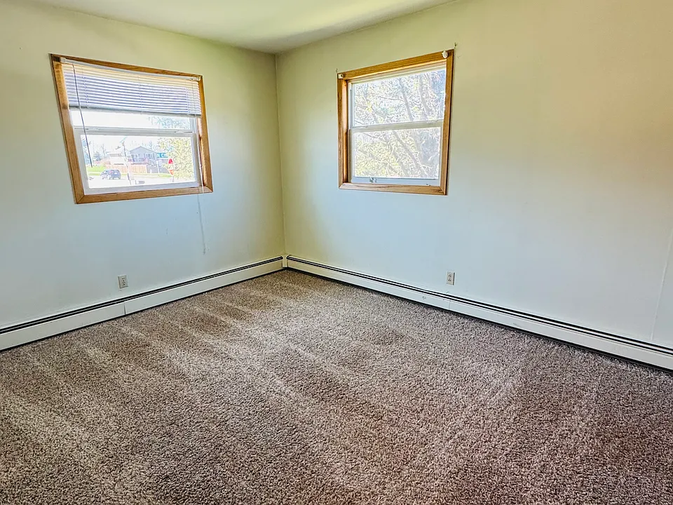 Bedroom 1 Master