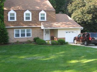 2457 W Colonial Dr, Upper Chichester, PA 19061