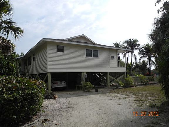 2nd image of 2210 Camino Del Mar Dr