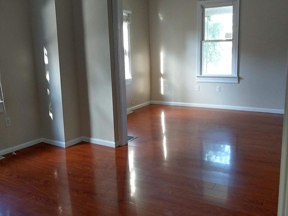 Living room/ dining room