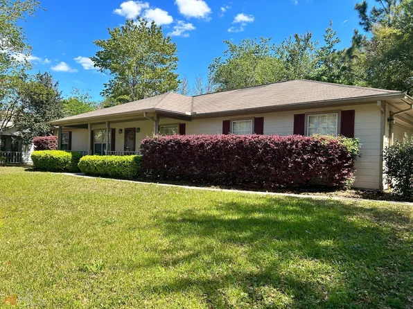 203 Old Pond Dr, Kingsland, GA 31548