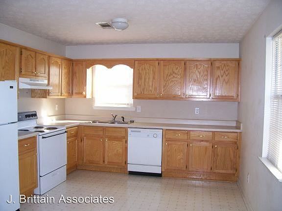 2nd image of 975 Post Oak Rd APT 2C