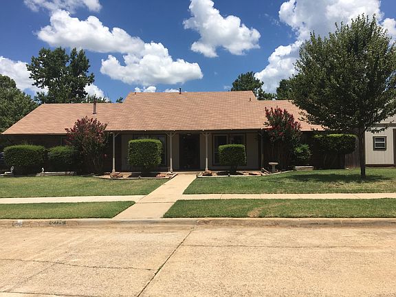 4th image of 2726 Richardson Dr