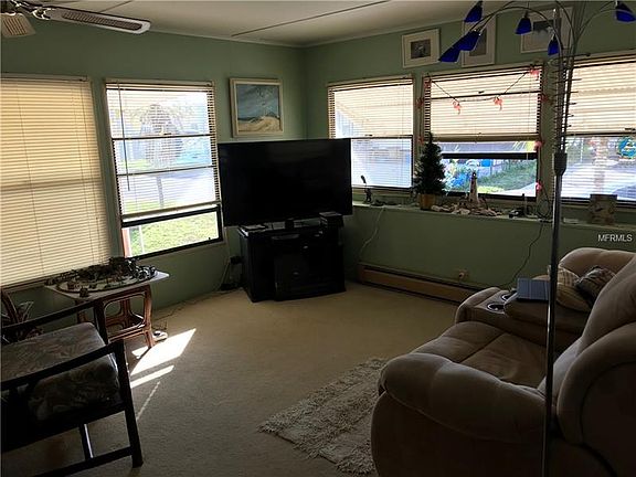 2nd image of 617 51st Avenue Dr W