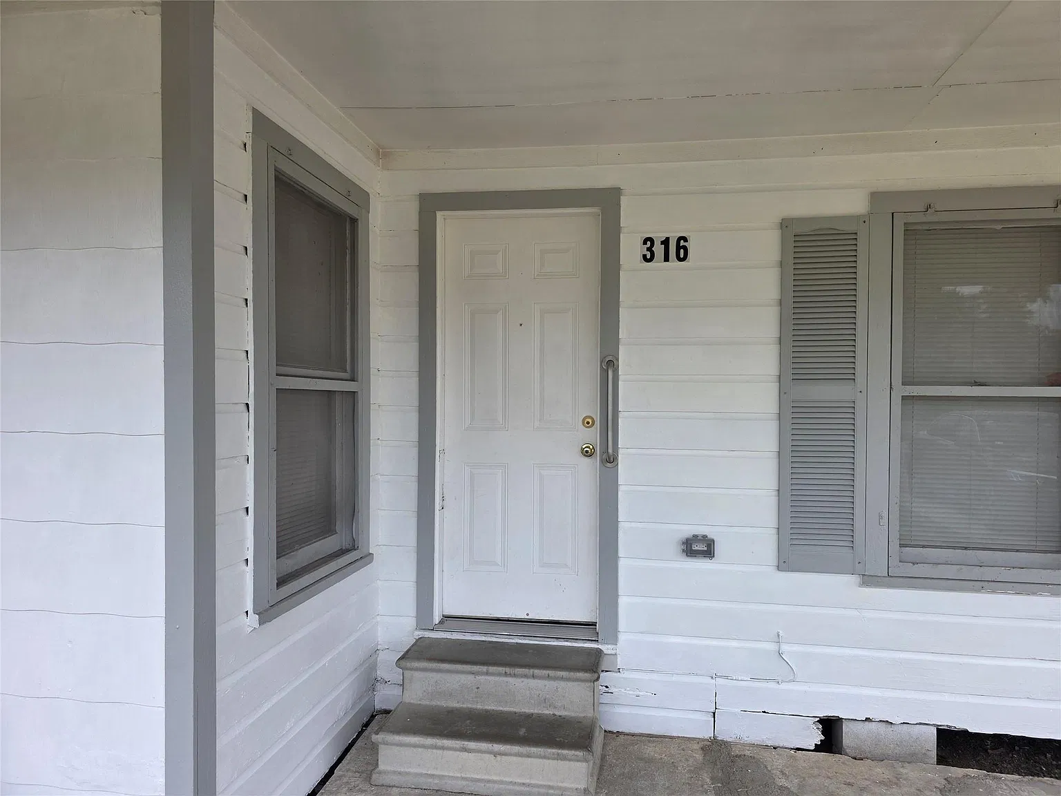 3 bed, 2.0 bath, 1446 sqft, $1,700 — Photo 3