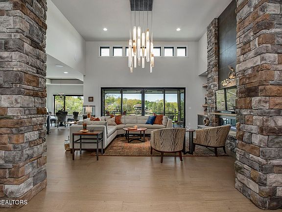 4th image of 314 Miami Ln