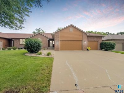 145 W Doral Ct, Sioux Falls, SD, 57108