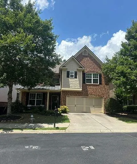 10980 Waters Rd — Photo 1