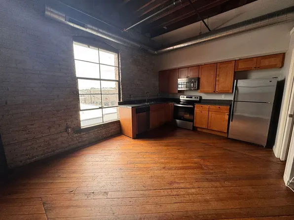 Smith Seeds, 315 Lynn St APT 404, Danville, VA 24541