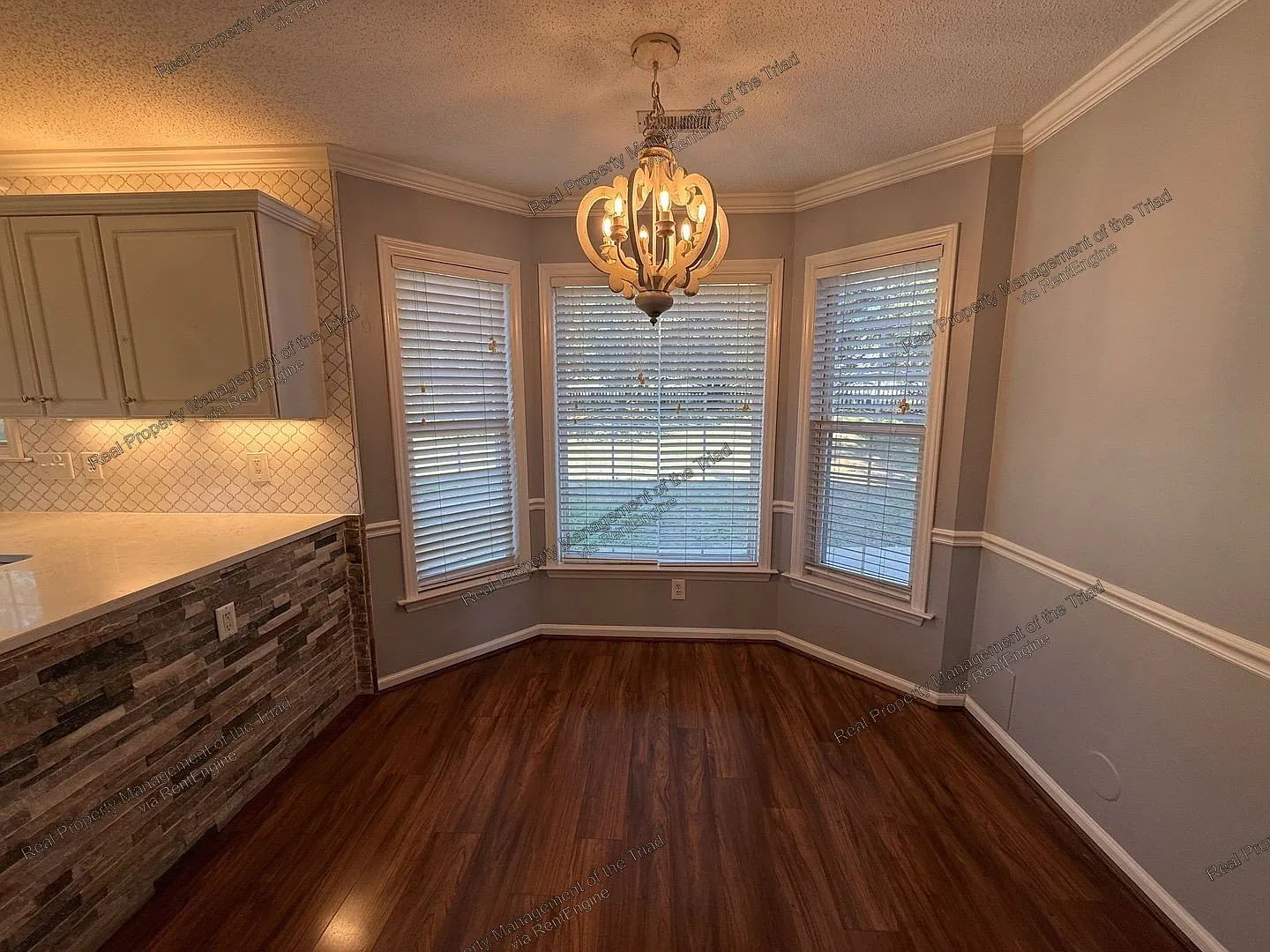 3 bed, 2.5 bath, 1707 sqft, $2,095 — Photo 4