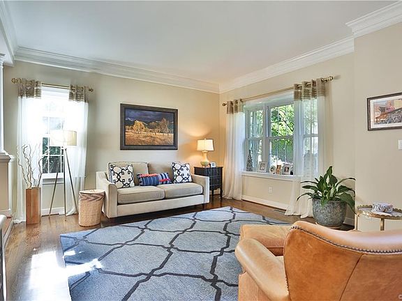 4th image of 10455 Oak Cottage Dr