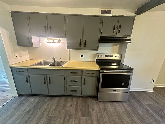 5th image of 1619 Center St