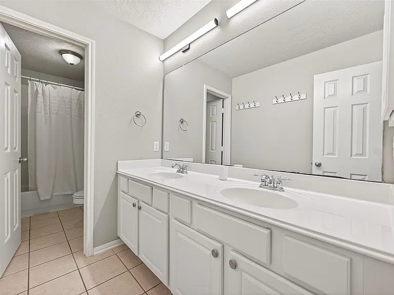 155 E Concord Valley Cir — Photo 33