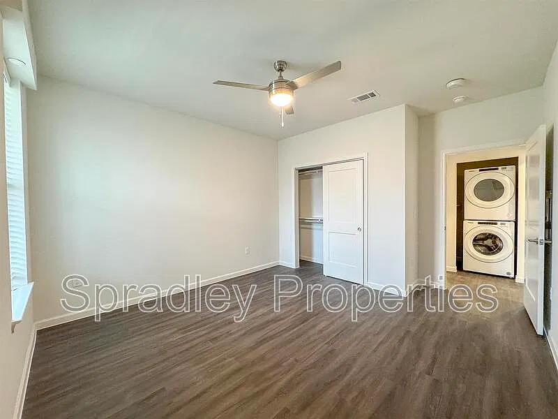 2 bed, 2.0 bath, 1000 sqft, $1,400 — Photo 3
