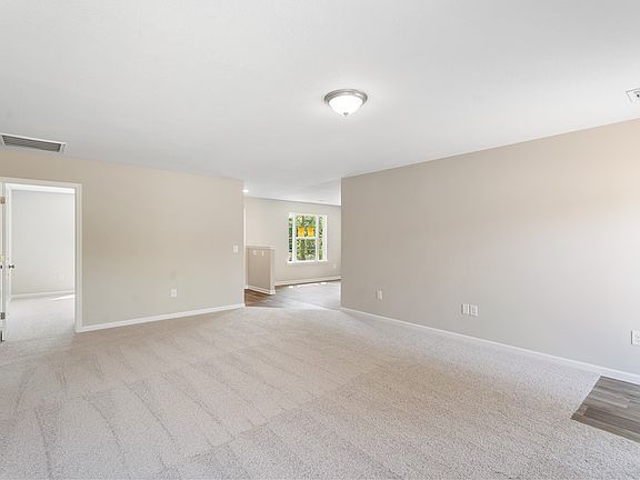 4th image of 52 Lee Road 2033