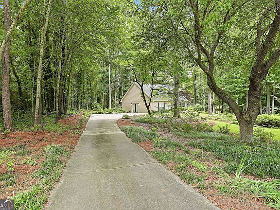 4th image of 110 Greenbriar Trl