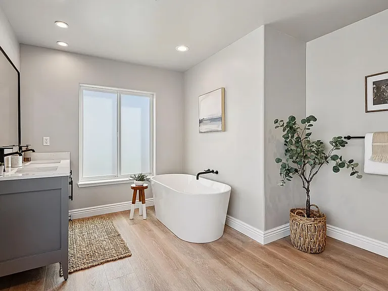 314 Golden Gate Ave — Photo 8