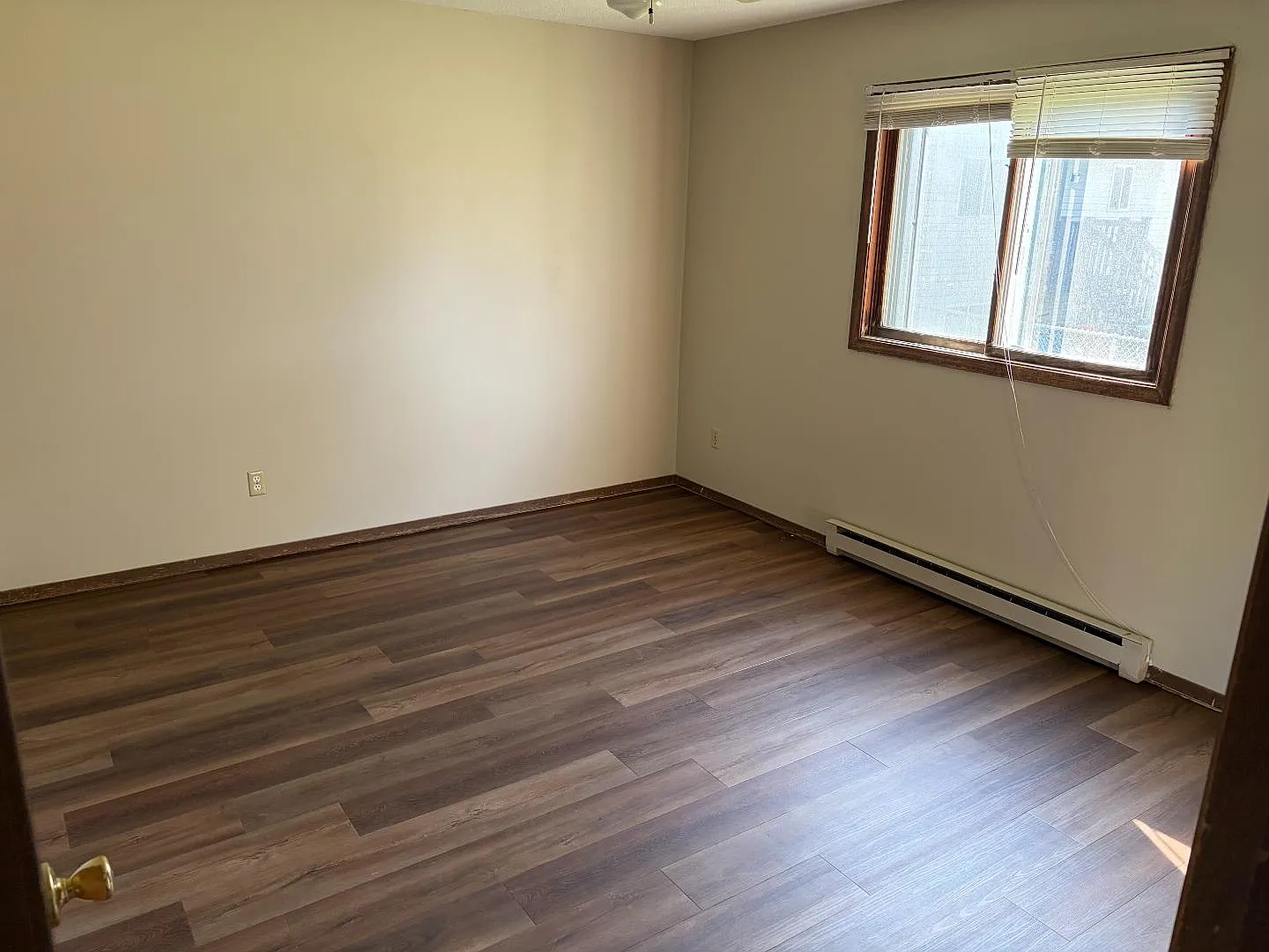 2621 Harvey Dr - 3 — Photo 4