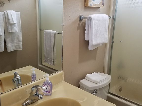 5th image of 812 Jamaica Ct #Na