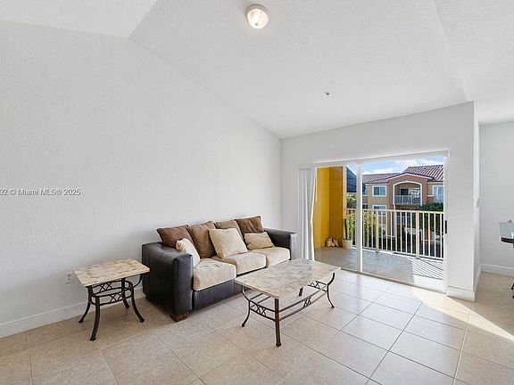 4th image of 20930 SW 87th Ave APT 305