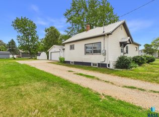 612 S Cedar St, Canton, SD 57013