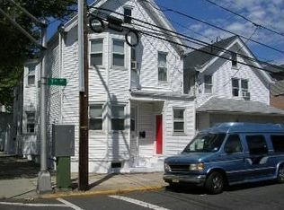 115 7th St, Harrison, NJ 07029