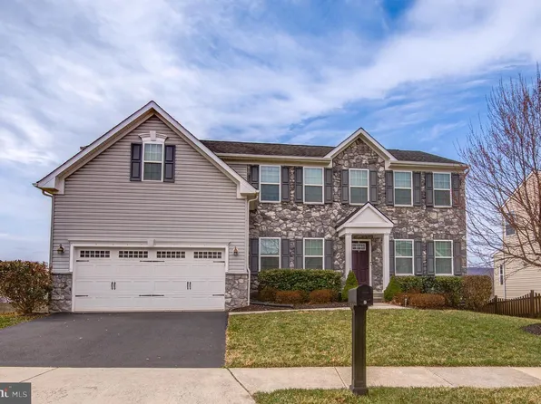 9 Fox Meadow Dr, Lovettsville, VA 20180