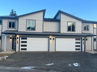 204 E Black Pearl Ln, Spokane, WA 99218